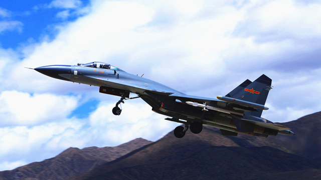 中國空軍殲-20等多型新機(jī)實戰(zhàn)實訓(xùn)制勝空天